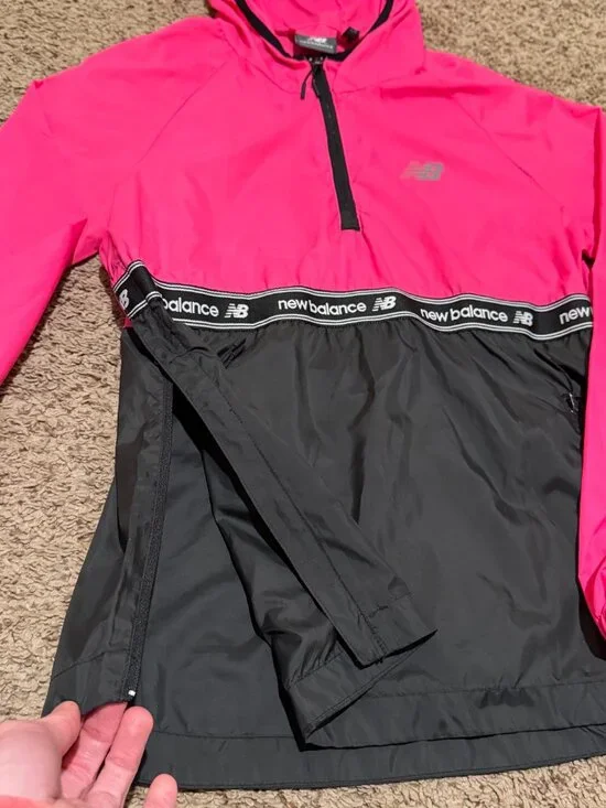 NB New Balance Pink & Black Colorblock Hooded Pullover Windbreaker Size Medium - Picture 2 of 12